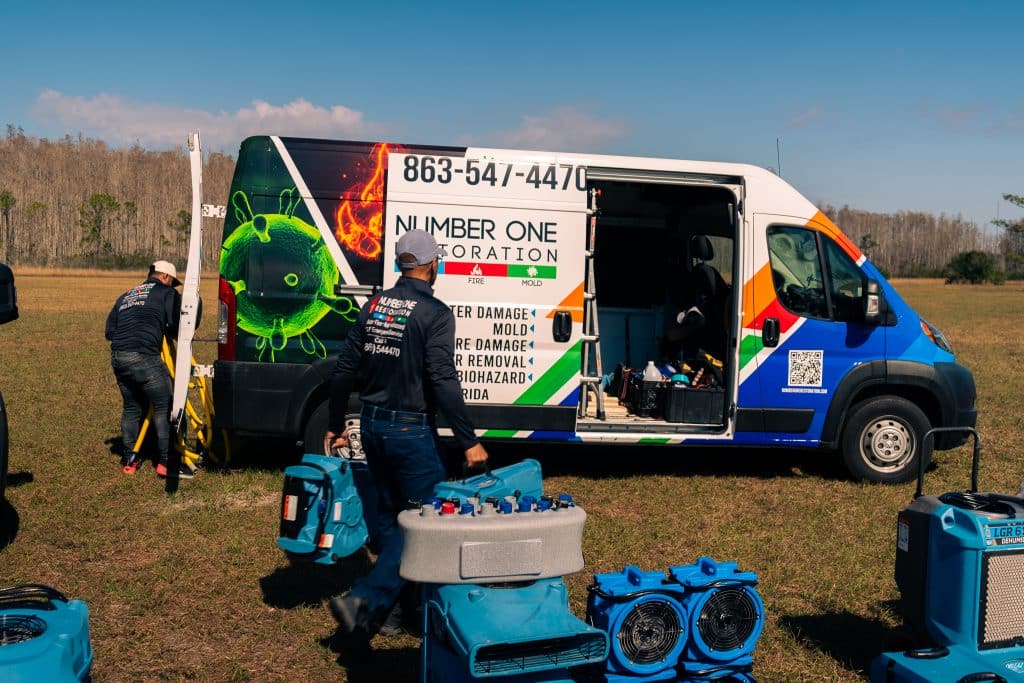 Profesionales en restauración de daños por fuego en florida central Number One Restoration